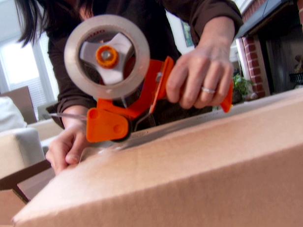 0138146_Taping-moving-box_s4x3 0138146_Taping-moving-box_s4x3