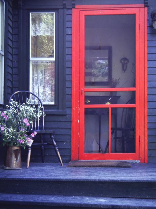 iStock-138496_Red-Screen-Door_s3x4 iStock-138496_Red-Screen-Door_s3x4