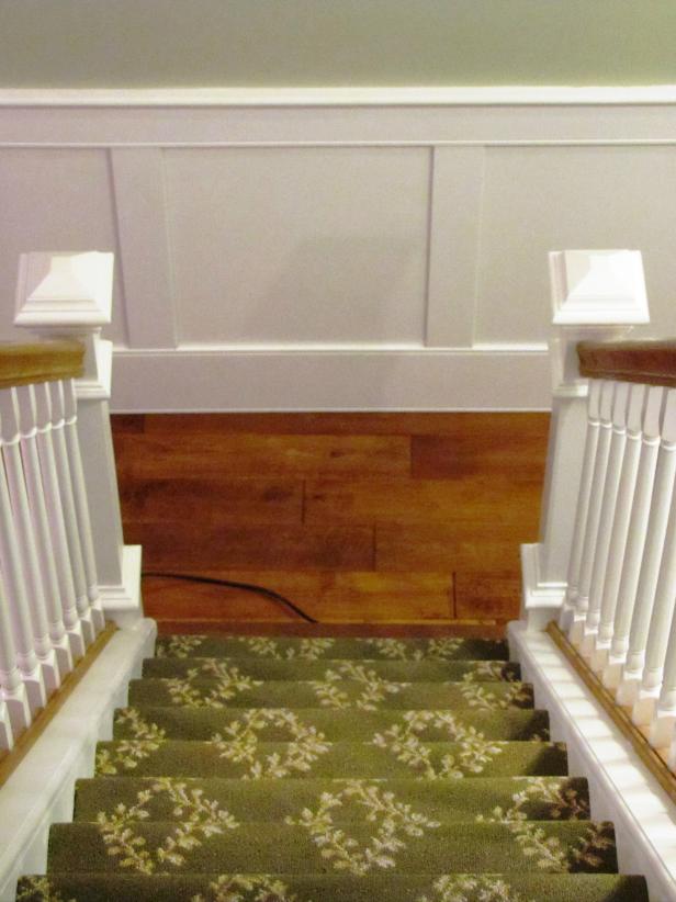 DMON111_Stairs-Newell-Post-Wainscoting_s3x4 DMON111_Stairs-Newell-Post-Wainscoting_s3x4
