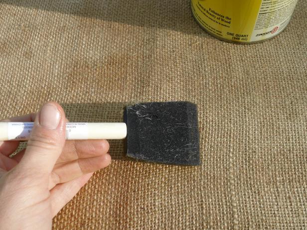 Orignal_Recipe-Backsplash-applying-sealer-to-backsplash_s4x3 Orignal_Recipe-Backsplash-applying-sealer-to-backsplash_s4x3