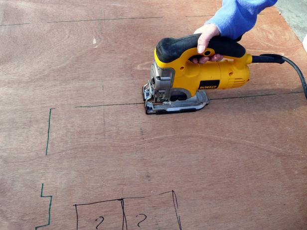 Orignal_Scrap-Wood-Backsplash-cutting-plywood_s4x3 Orignal_Scrap-Wood-Backsplash-cutting-plywood_s4x3