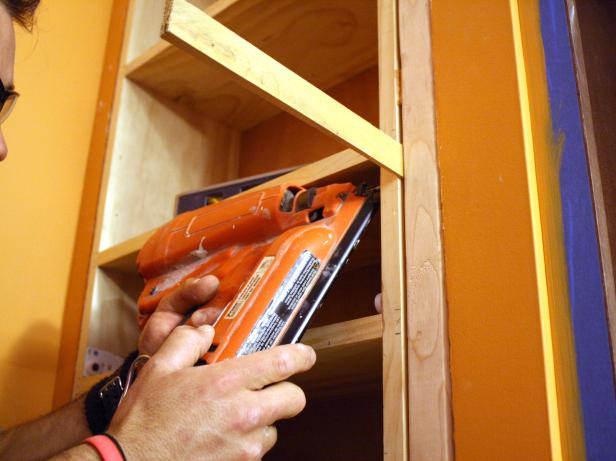 DKIM405_kitchen-shelving-unit-step-10_s4x3 DKIM405_kitchen-shelving-unit-step-10_s4x3