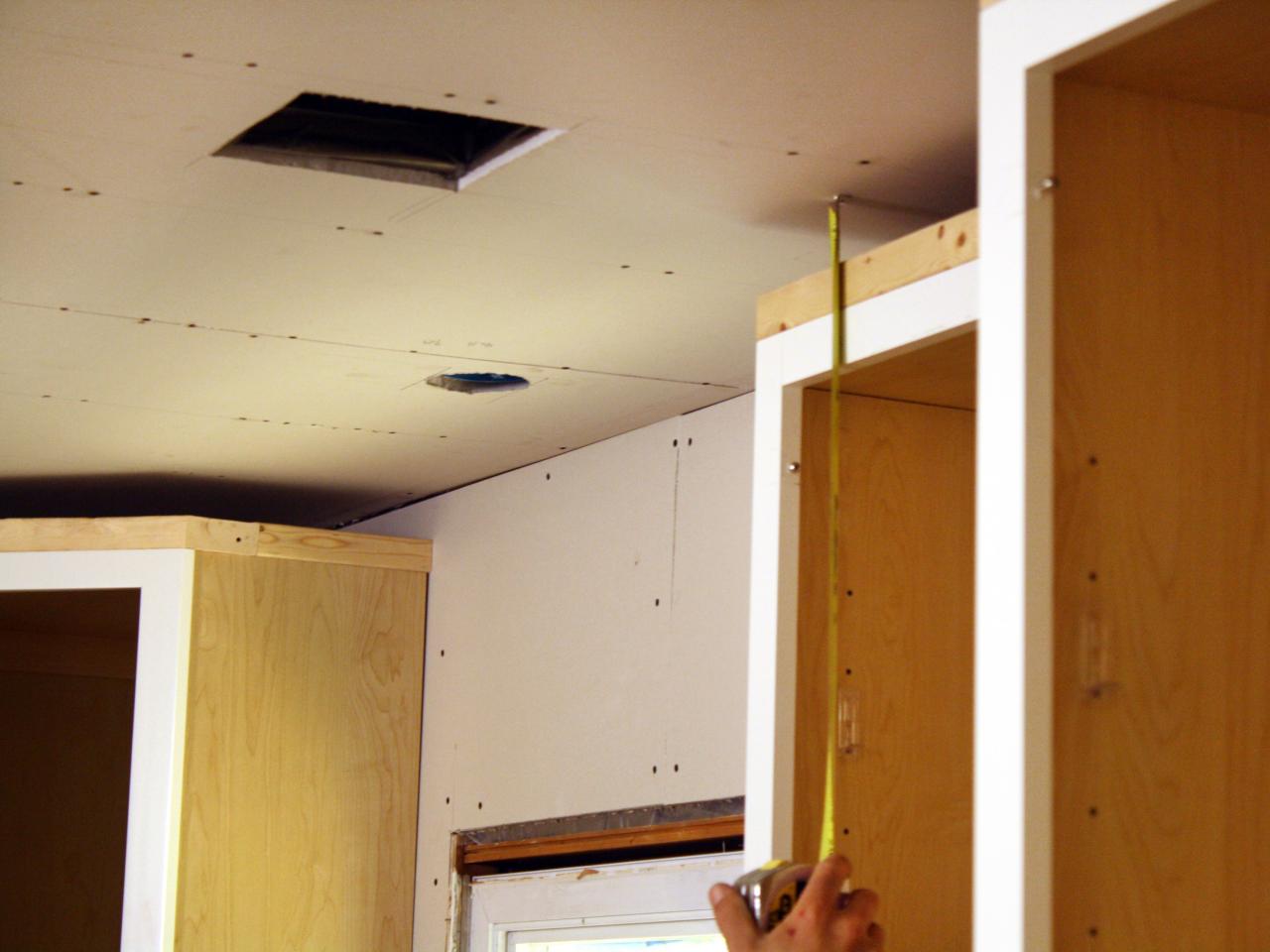 How To Install Kitchen Cabinet Crown Molding How Tos DIY