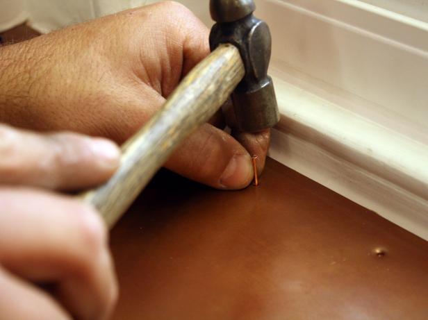 DKIM412_copper-windowsill-step-7_s4x3 DKIM412_copper-windowsill-step-7_s4x3