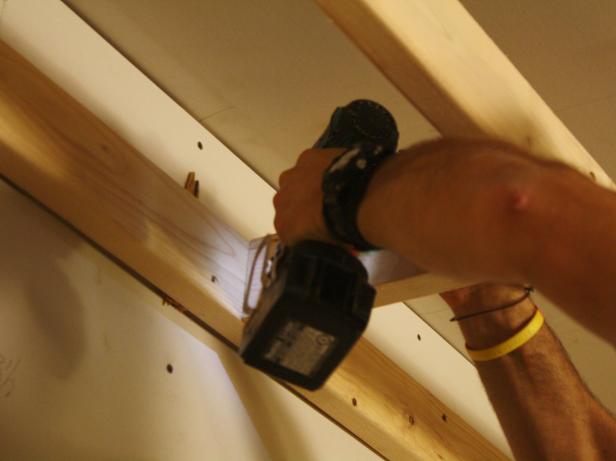 DKIM406_kitchen-soffit-step-5_s4x3 DKIM406_kitchen-soffit-step-5_s4x3