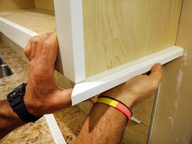 DKIM508_cabinet-light-railing-step-4_s4x3 DKIM508_cabinet-light-railing-step-4_s4x3