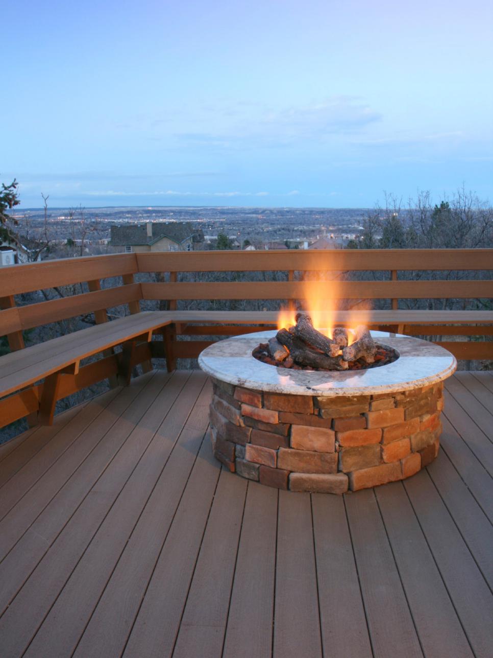 Outdoor Fireplaces and Fire Pits That Light Up the Night | DIY