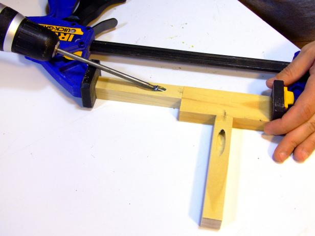Attach the thumbs, forefingers, middle fingers and pinkies to the palms using glue and 1-1/4" pocket-hole screws.