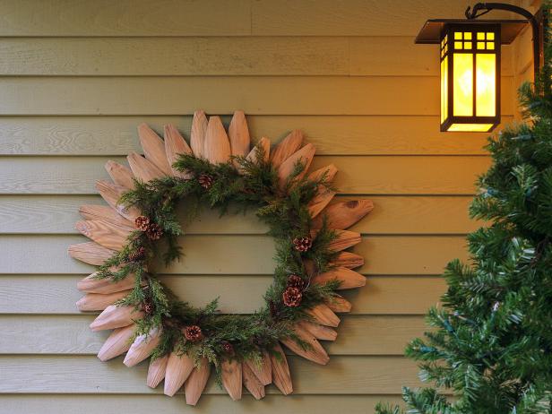 Picket Fence Christmas Wreath Picket Fence Christmas Wreath