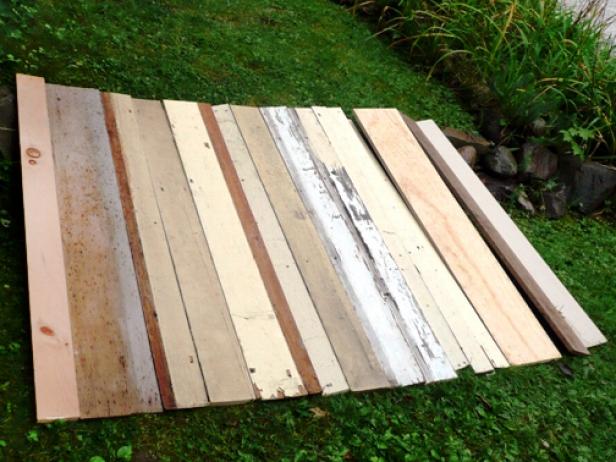 Original_Headboard-Salvaged-Wood-Laying-Out-Boards_s4x3 Original_Headboard-Salvaged-Wood-Laying-Out-Boards_s4x3