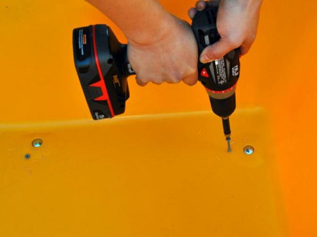 Original_Ski-Sled-screwdown-bucket-11_s4x3 Original_Ski-Sled-screwdown-bucket-11_s4x3