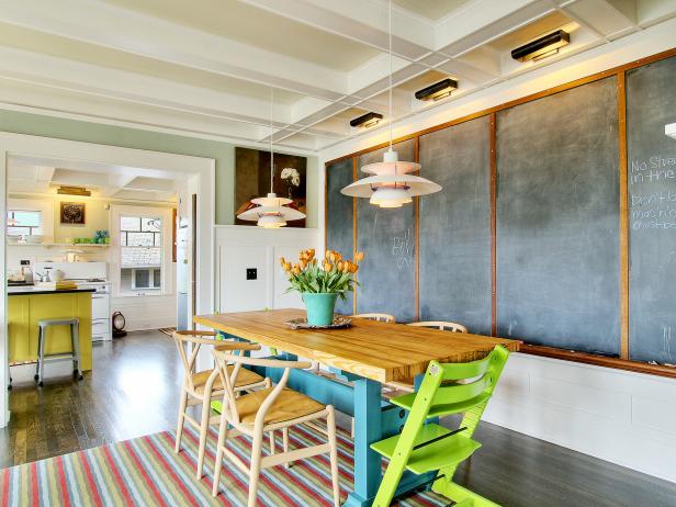 CI-Joe-Schneider_dining-room-blackboard_s4x3 CI-Joe-Schneider_dining-room-blackboard_s4x3