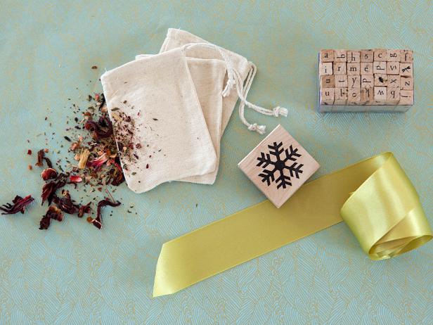 Holiday Gift Idea of Tea Holiday Gift Idea of Tea