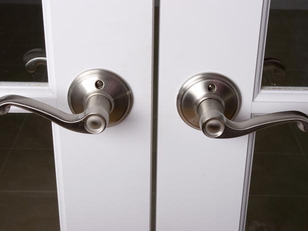 bigstock-1458660_Lever-Door-Handles_s4x3 bigstock-1458660_Lever-Door-Handles_s4x3