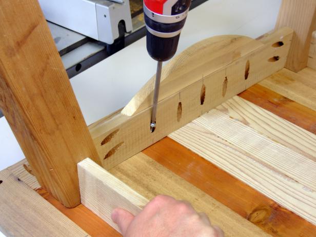Original_Spa-Table-Screwing-top-to-sides_s4x3 Original_Spa-Table-Screwing-top-to-sides_s4x3