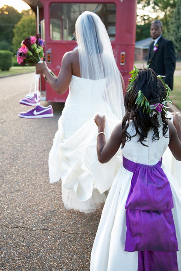 CI-Megan_Marascalco_Bride-and-flower-girl CI-Megan_Marascalco_Bride-and-flower-girl