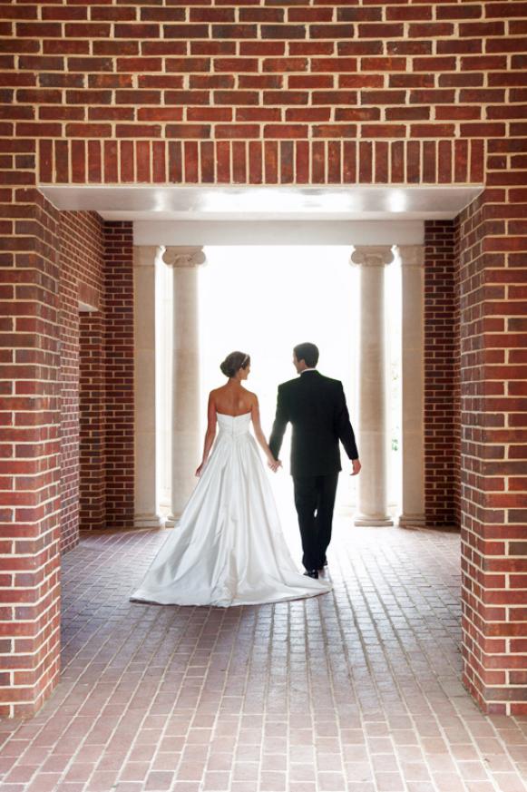CI-Megan_Marascalco_bride-groom-brick-entry CI-Megan_Marascalco_bride-groom-brick-entry