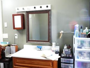 Original-Vanity-Sideboard_Bathroom-Before_s4x3 Original-Vanity-Sideboard_Bathroom-Before_s4x3