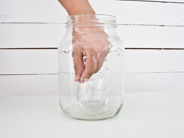 original-Layla-Palmer_Mason-jar-lantern-Step-2_s4x3 original-Layla-Palmer_Mason-jar-lantern-Step-2_s4x3