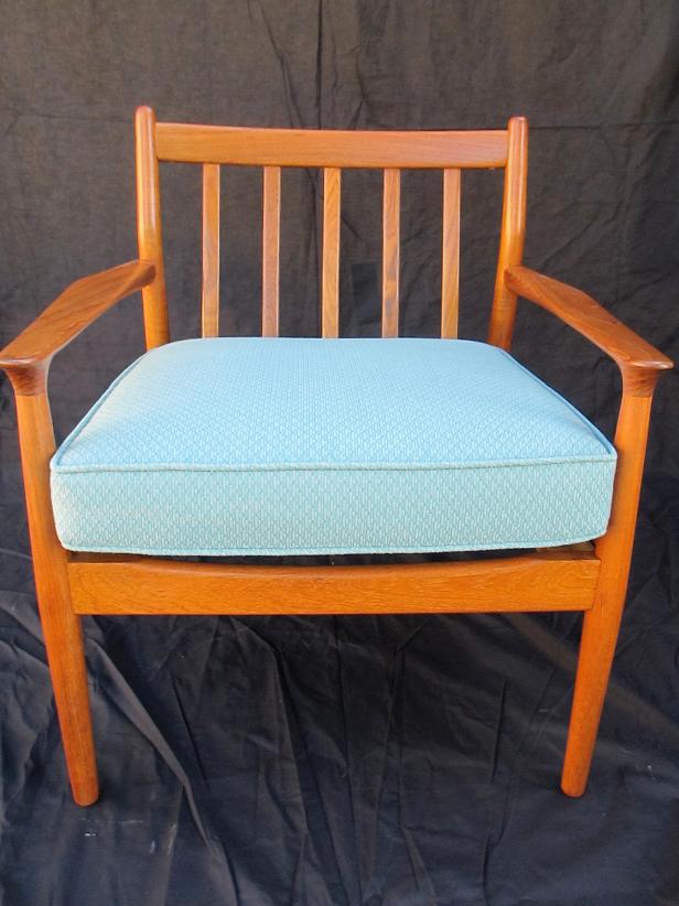 Original-Mid-Century-Mod-Chair_after-no-top-cushion_s3x4 Original-Mid-Century-Mod-Chair_after-no-top-cushion_s3x4