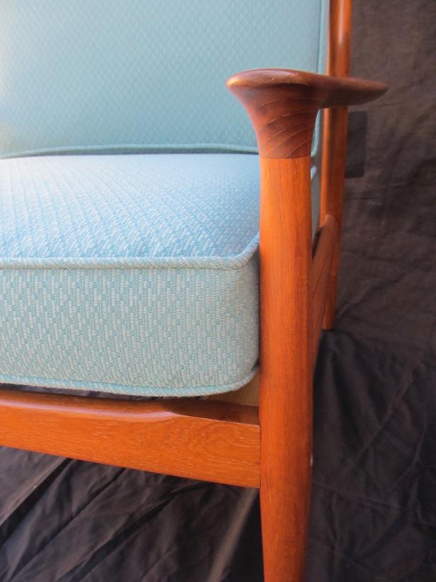 Original-Mid-Century-Mod-Chair_finished-close-up_s3x4 Original-Mid-Century-Mod-Chair_finished-close-up_s3x4