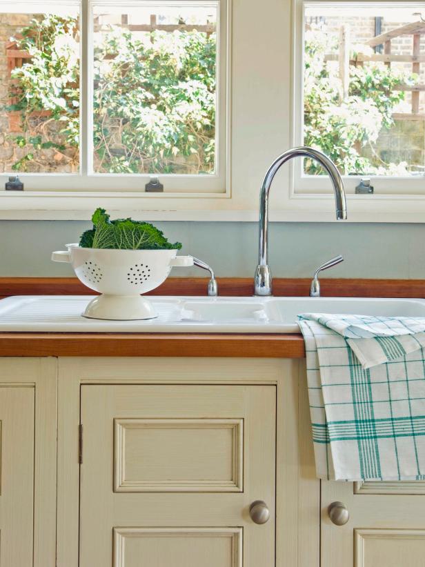 TS-86542641_White-Kitchen-Sink-Collander_s3x4 TS-86542641_White-Kitchen-Sink-Collander_s3x4