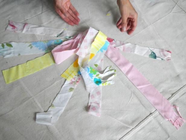 Original_picnic-tablecloth-clips-folding-fabric_s4x3 Original_picnic-tablecloth-clips-folding-fabric_s4x3