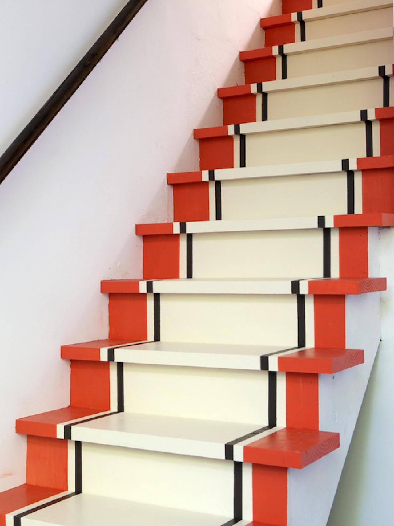 Original Shannon Kaye_Painted Stairs stripes done_s3x4