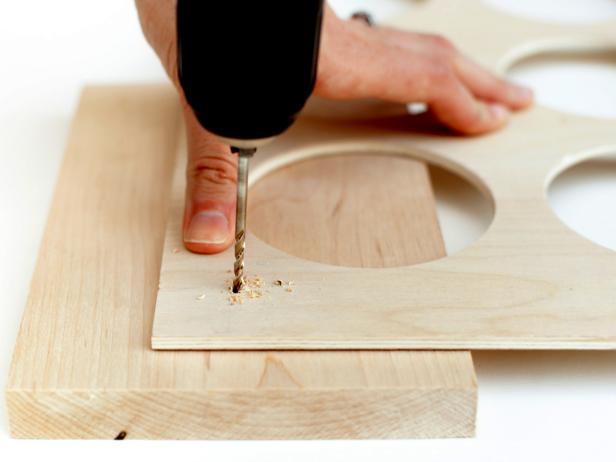 Original-Wine-Rack-Laura-Parke_Drilliing-Hole-For-String_s4x3 Original-Wine-Rack-Laura-Parke_Drilliing-Hole-For-String_s4x3