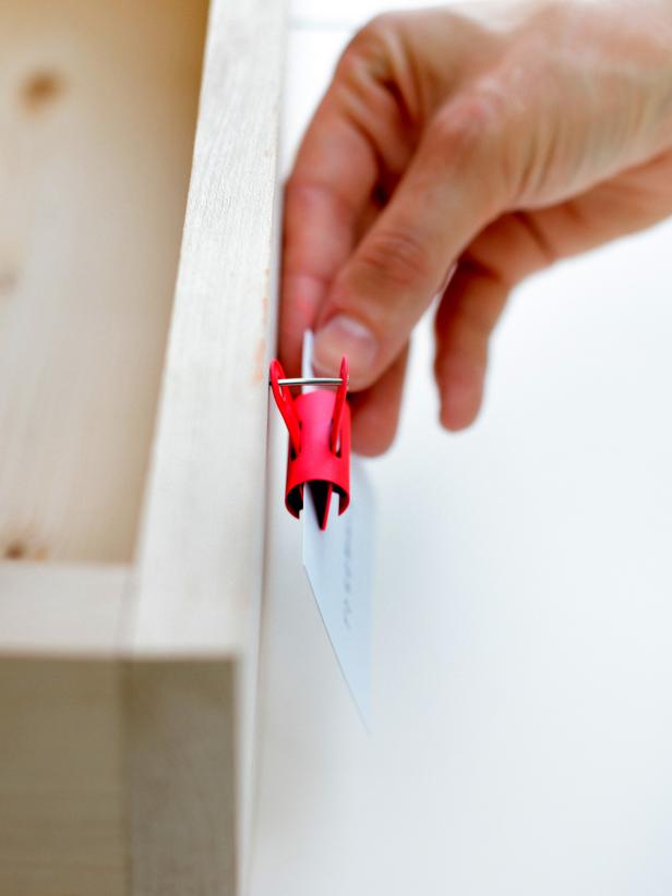 Original-Laura-Parke-Herb-Box_Hanging-Clip-on-Nail_s3x4 Original-Laura-Parke-Herb-Box_Hanging-Clip-on-Nail_s3x4