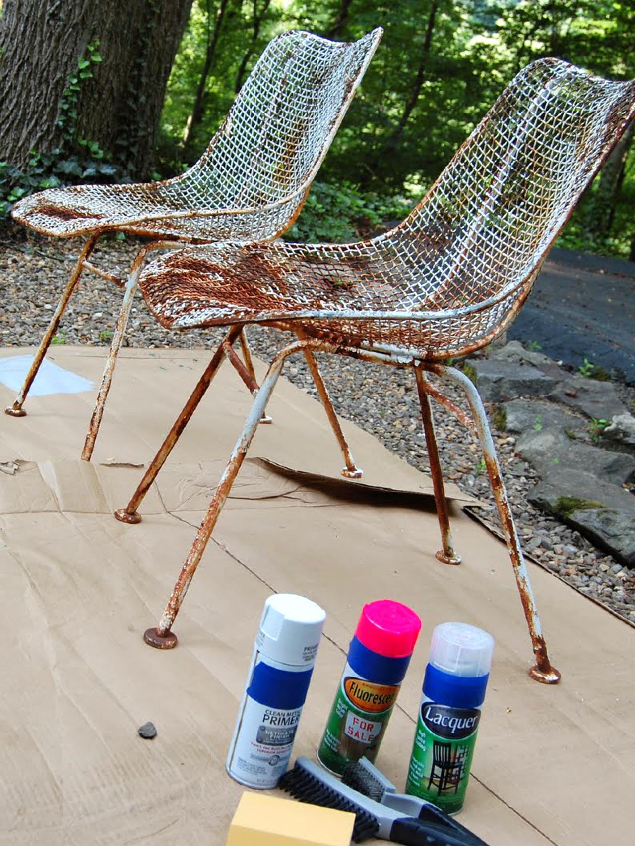 How to Paint Metal Chairs howtos DIY