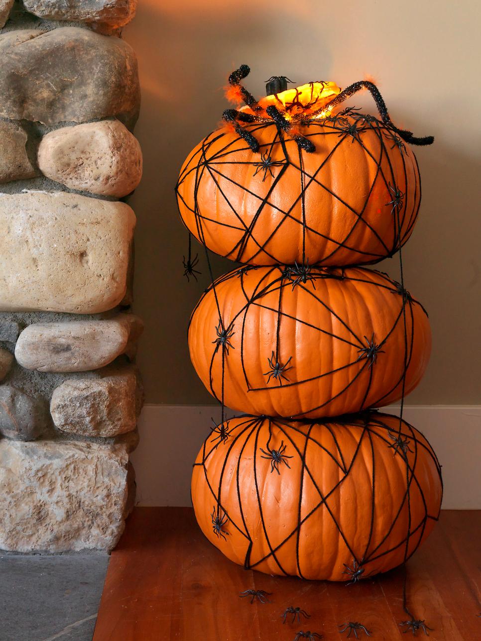6 Ways to Make a Pumpkin Topiary DIY