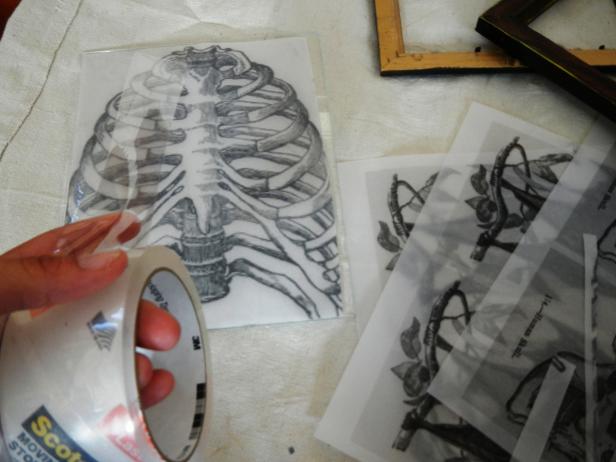 Original-Halloween-Lanterns_taping-drawing-to-glass_s4x3 Original-Halloween-Lanterns_taping-drawing-to-glass_s4x3
