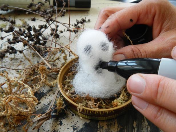 Original-Halloween-Terrarium_make-ghost_s4x3 Original-Halloween-Terrarium_make-ghost_s4x3
