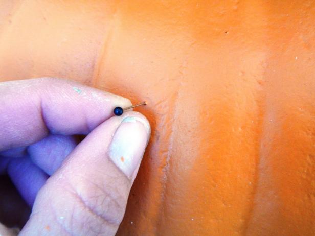 Original-Spider-Halloween-Topiary_straight-pin_s4x3 Original-Spider-Halloween-Topiary_straight-pin_s4x3