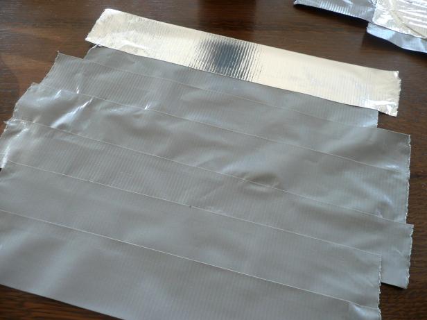 Original-Duct-Tape-Wine-Caddy_laying-out-tape7_s4x3 Original-Duct-Tape-Wine-Caddy_laying-out-tape7_s4x3
