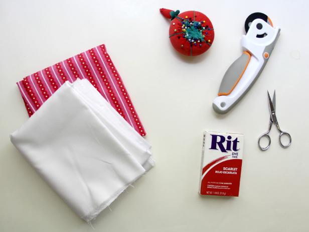 CI-Jess-Abbott_Rit-dye-Christmas-stocking-materials_h CI-Jess-Abbott_Rit-dye-Christmas-stocking-materials_h