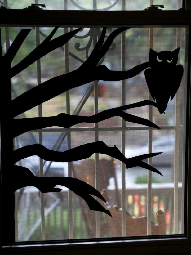 How to Make Halloween Window Silhouettes | how-tos | DIY