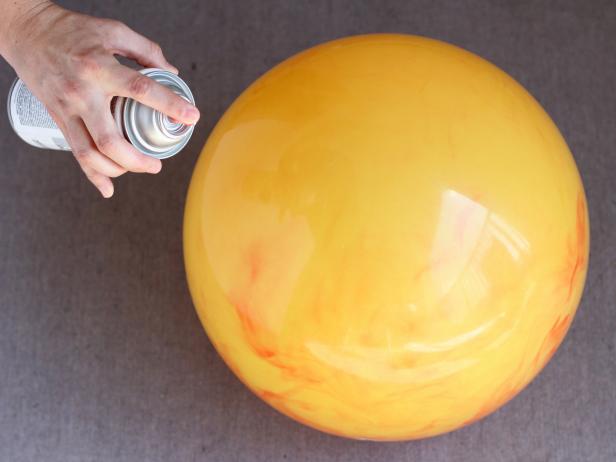 CI-Brittni-Melhoff_Halloween-bloodshot-eyeball-spray-paint-ball_h CI-Brittni-Melhoff_Halloween-bloodshot-eyeball-spray-paint-ball_h