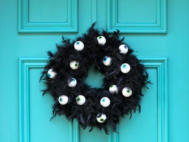  DIY Wreaths for Halloween, DIY Halloween, DIY Halloween Decor, Holiday Decor for Halloween, Holiday Home Decor, DIY Holiday Home, DIY Porch Decor, Halloween Porch Decor Ideas, Popular Pin