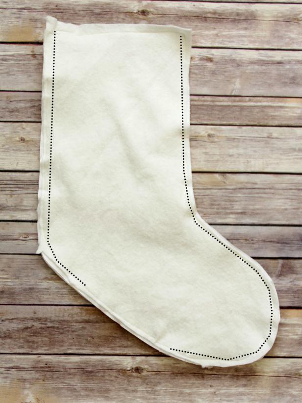 CI-Jess-Abbott_Ruffle-Christmas-Stocking-sew-lining-step5_v CI-Jess-Abbott_Ruffle-Christmas-Stocking-sew-lining-step5_v