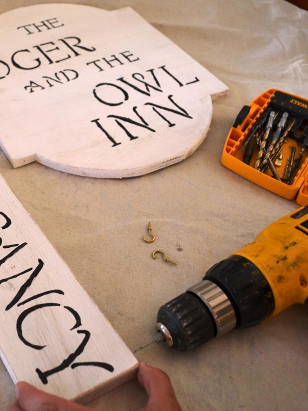 CI-Jonanne-Palmissano_Halloween-spooky-inn-sign-drill-for-hooks_v CI-Jonanne-Palmissano_Halloween-spooky-inn-sign-drill-for-hooks_v