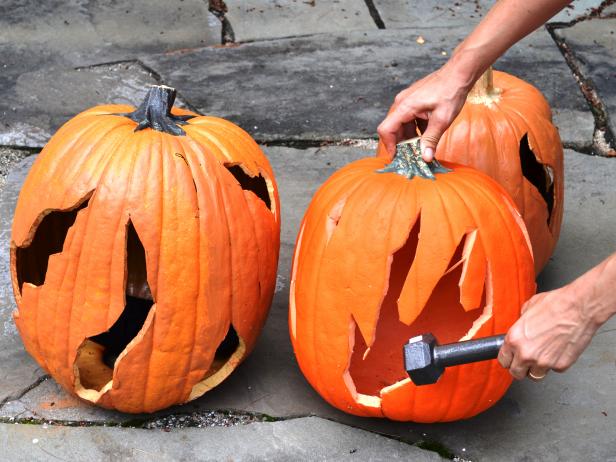 Original_pumpkin-bonfire-knock-out-flames_h Original_pumpkin-bonfire-knock-out-flames_h