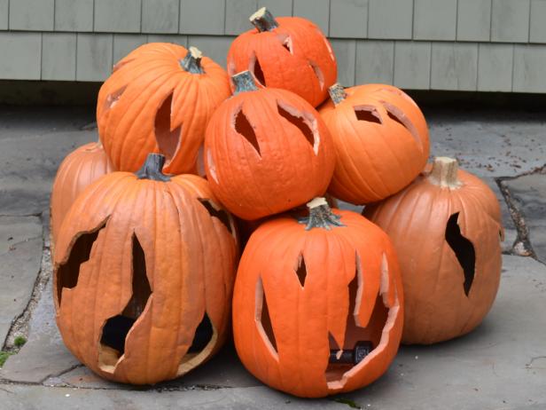 Original_pumpkin-bonfire-stack-pumpkins_h Original_pumpkin-bonfire-stack-pumpkins_h