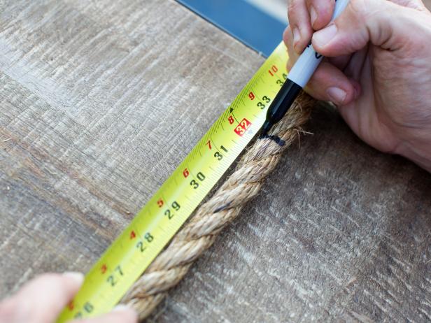 Original_Gathered-lanterns-mark-rope_h Original_Gathered-lanterns-mark-rope_h