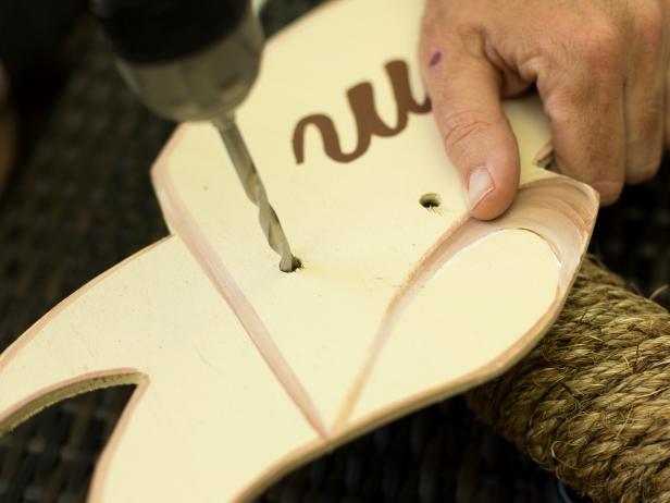 Original_Sisal-Wreath-Chairback-drill-holes-in-banner_h Original_Sisal-Wreath-Chairback-drill-holes-in-banner_h