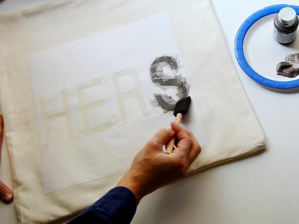 CI-Jess-Abbott_His-and-Her-Pillows-paint-stencil_h CI-Jess-Abbott_His-and-Her-Pillows-paint-stencil_h