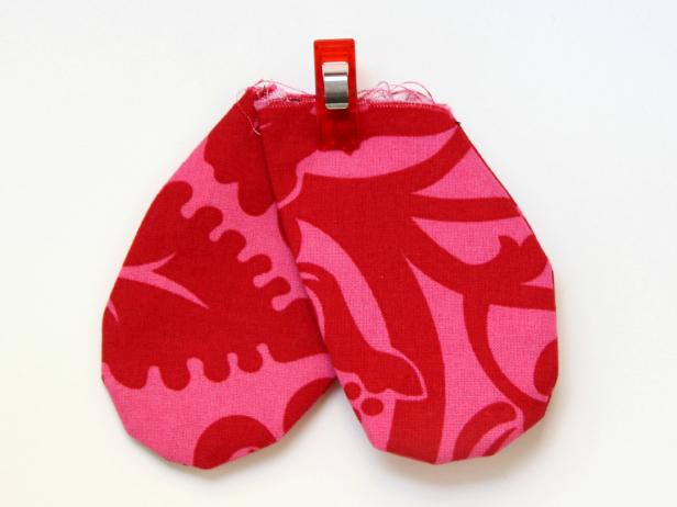 CI-Jess-Abbott_Love-bug-stuffed-toys-pin-overlap-wings_h CI-Jess-Abbott_Love-bug-stuffed-toys-pin-overlap-wings_h