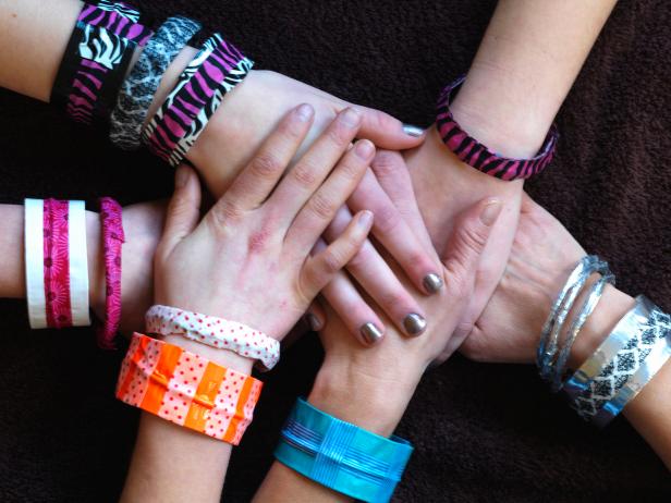 CI-Susan-Teare_Duct-tape-Washi-tape-bracelets_s4x3 CI-Susan-Teare_Duct-tape-Washi-tape-bracelets_s4x3