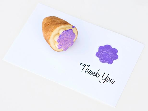 CI-Jessica-downey-Photo_potato-stamper-thank-you-card-close_s4x3 CI-Jessica-downey-Photo_potato-stamper-thank-you-card-close_s4x3